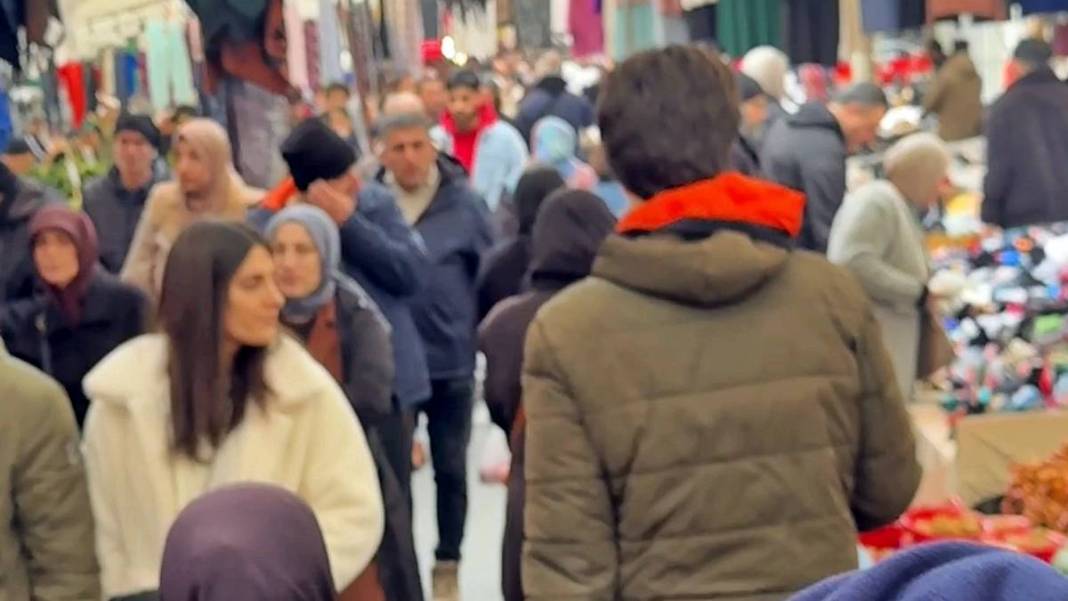 50 yıllık semt pazarına gidenler şoke oldu: Artık kurulmayacak! Meğer kaldırma kararını o kişiler aldırmış 9